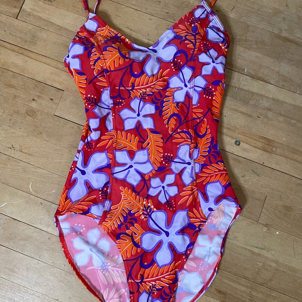 💖Red and Purple One Piece Swimwear with Floral Print